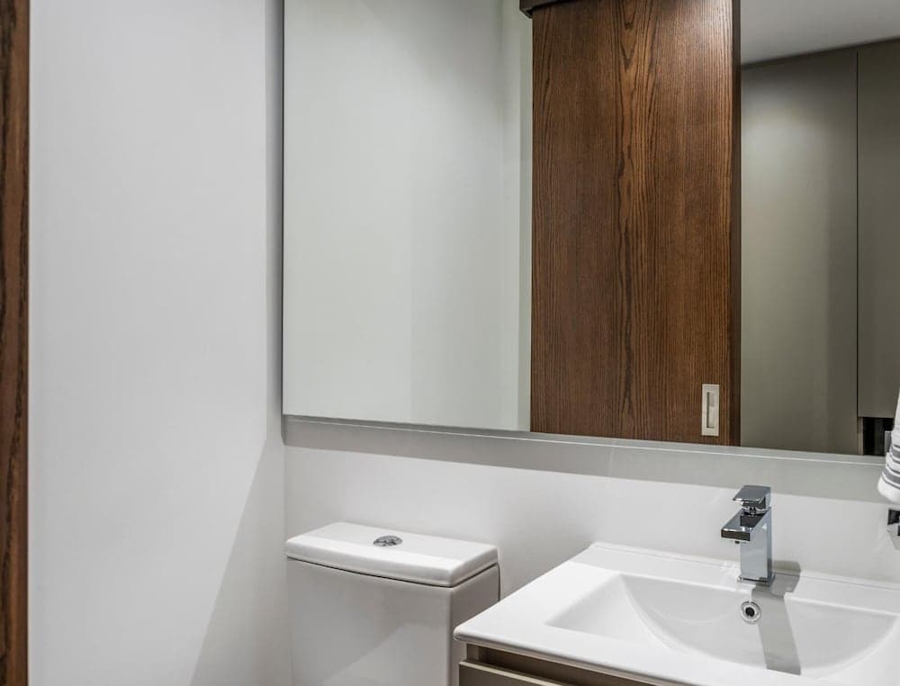 Edificio Taj 97 By Jalo, Bathroom