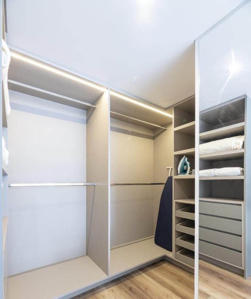 Edificio Taj 97 By Jalo, Room