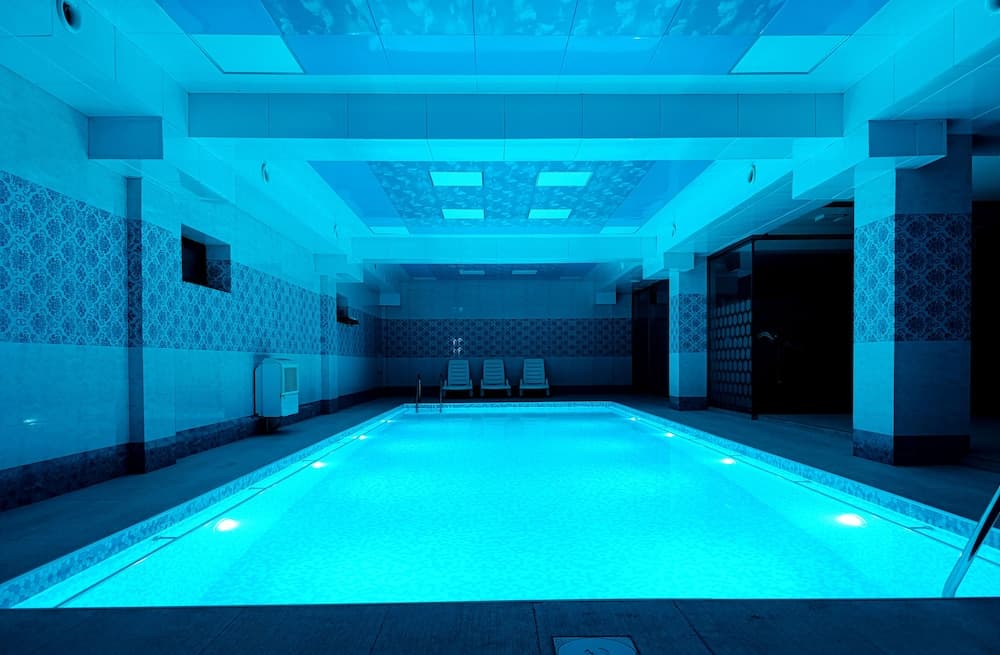 Alis Hotel, Indoor pool