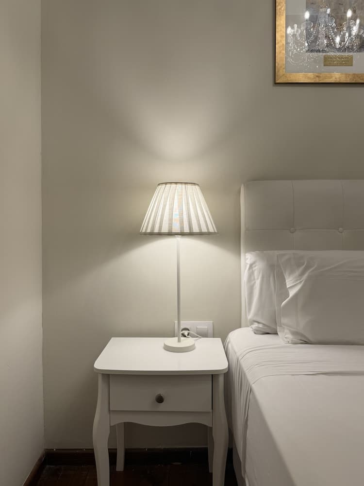 Catalina Suites Hotel, Room