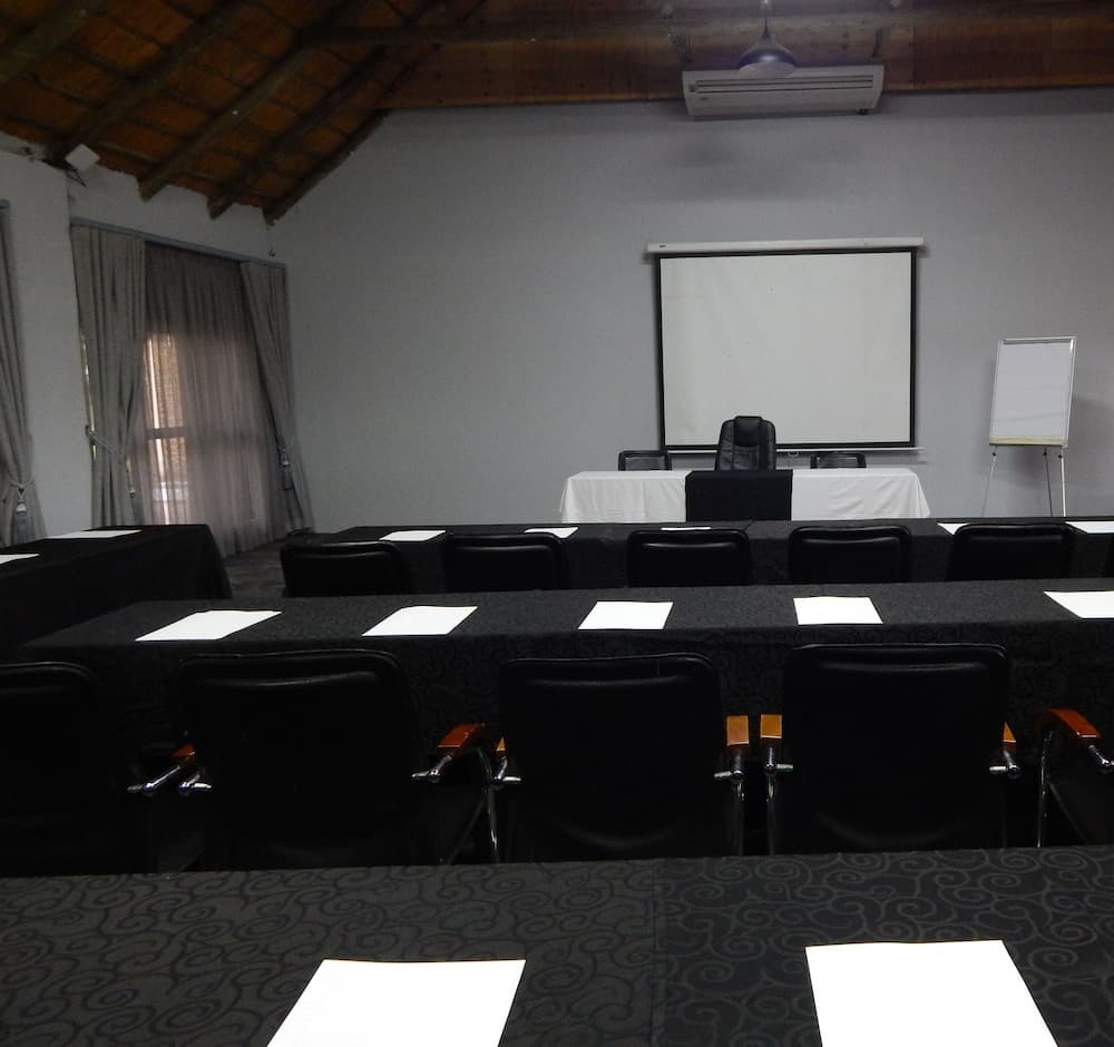 Kwalape Safari Lodge, Meeting facility