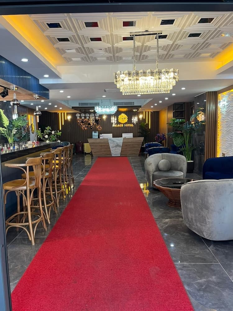 Özer Palace Hotel, Reception