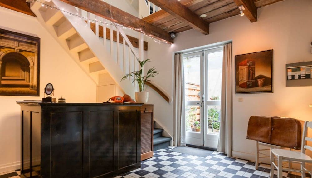 The Guesthouse, Bathroom