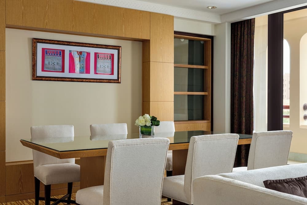 Hilton Muscat Al Bandar, Room