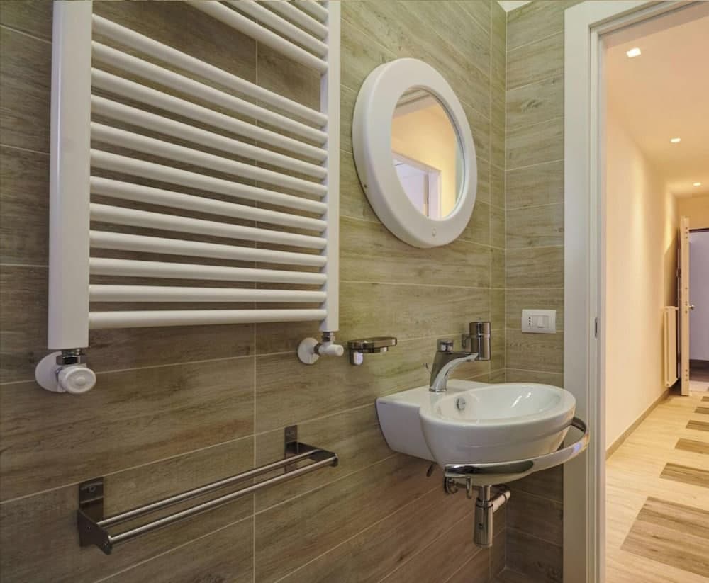 La Perla del Mare di Polignano Apts, Bathroom