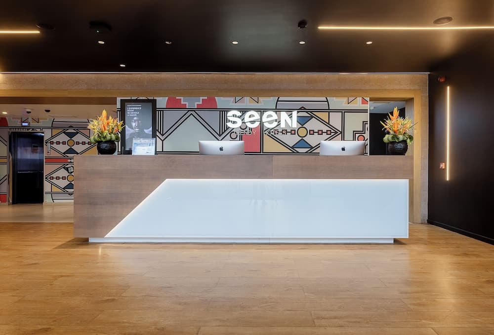 Seen Hotel Abidjan Plateau, Interior entrance