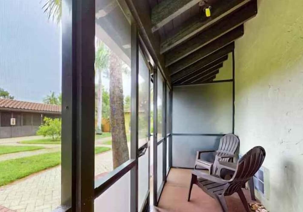 Port of the Islands Everglades Adventure Resort, Exterior