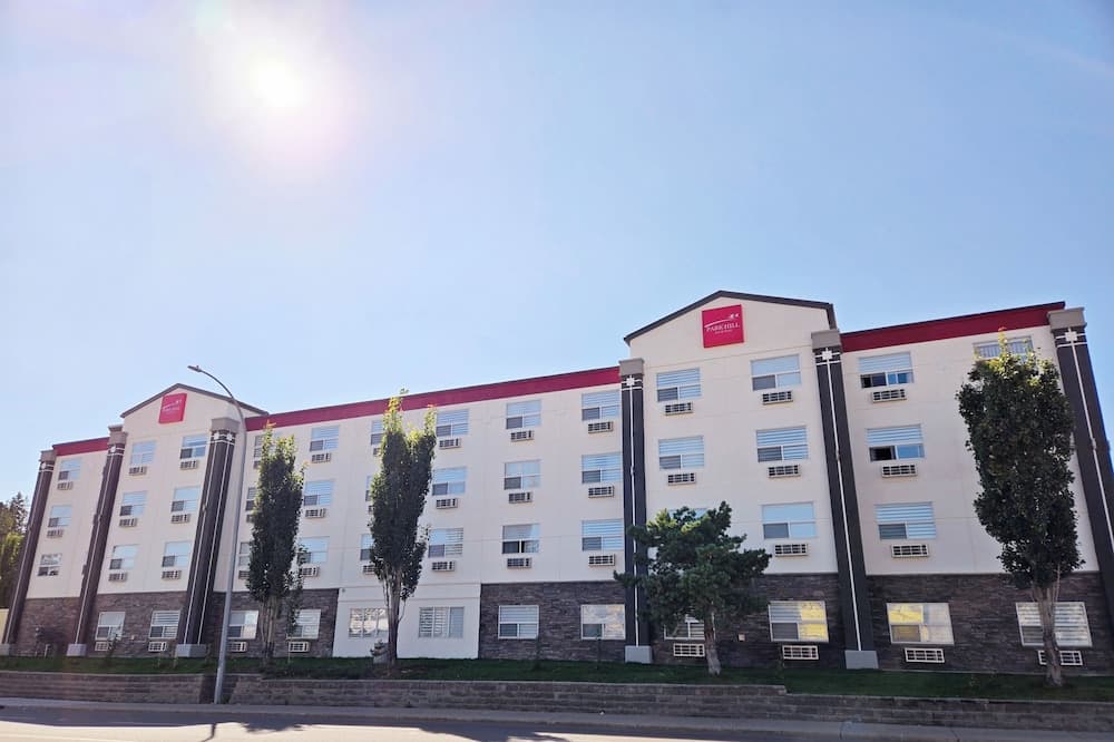 Park Hill Inn & Suites, Exterior