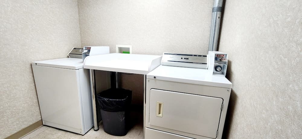 Park Hill Inn & Suites, Laundry