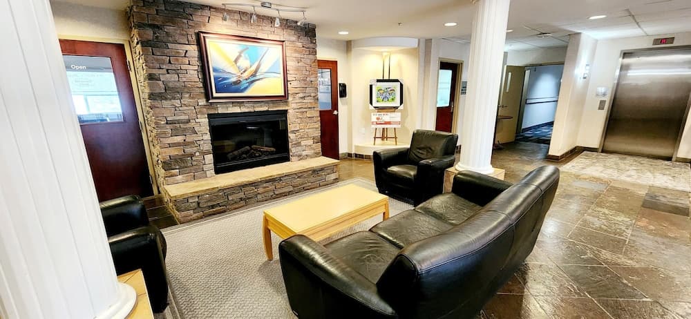 Park Hill Inn & Suites, Lobby