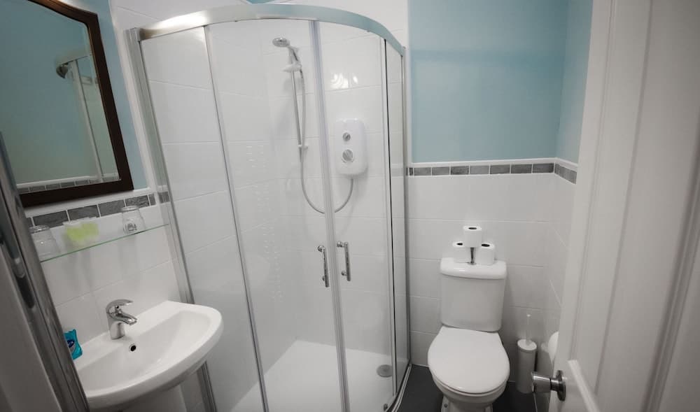 Crofton House Hotel, Bathroom