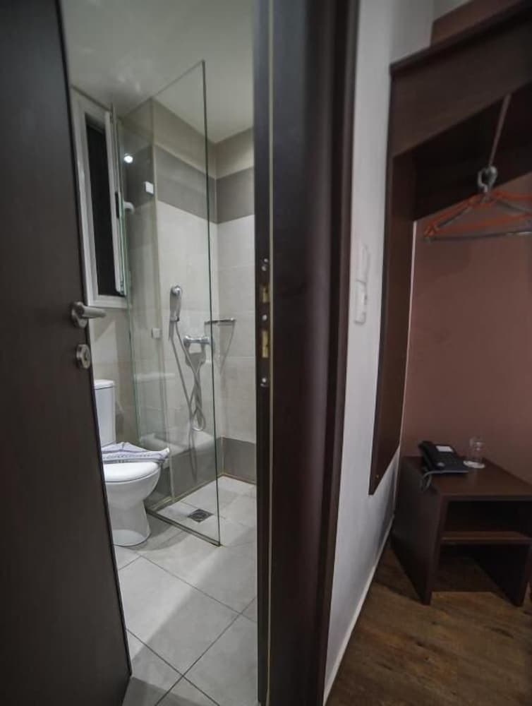 Mansion Hotel, Bathroom