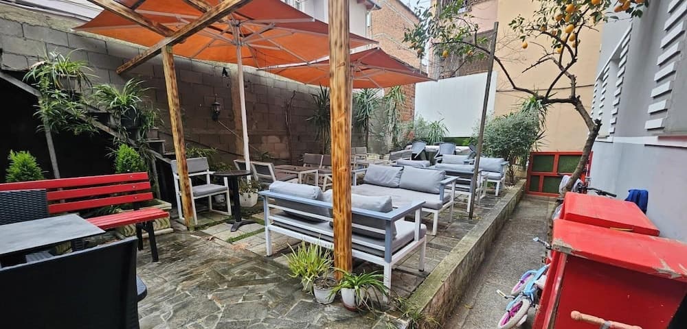 Hotel Antigone, Garden