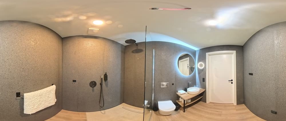 Hestheimar, Bathroom