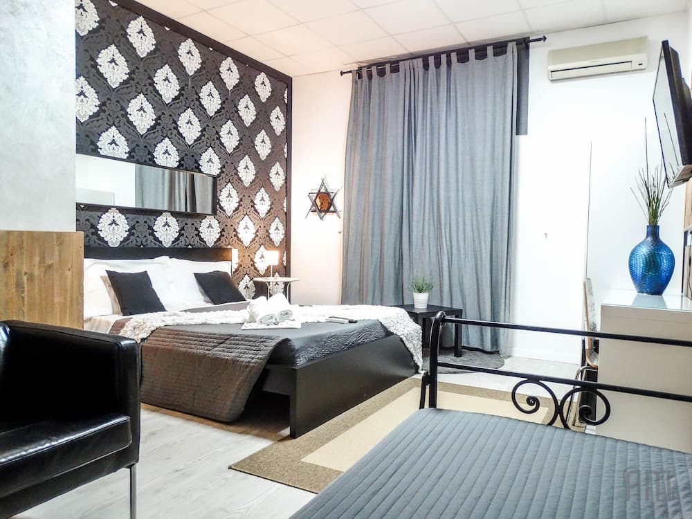 Magic Door Rome, Room