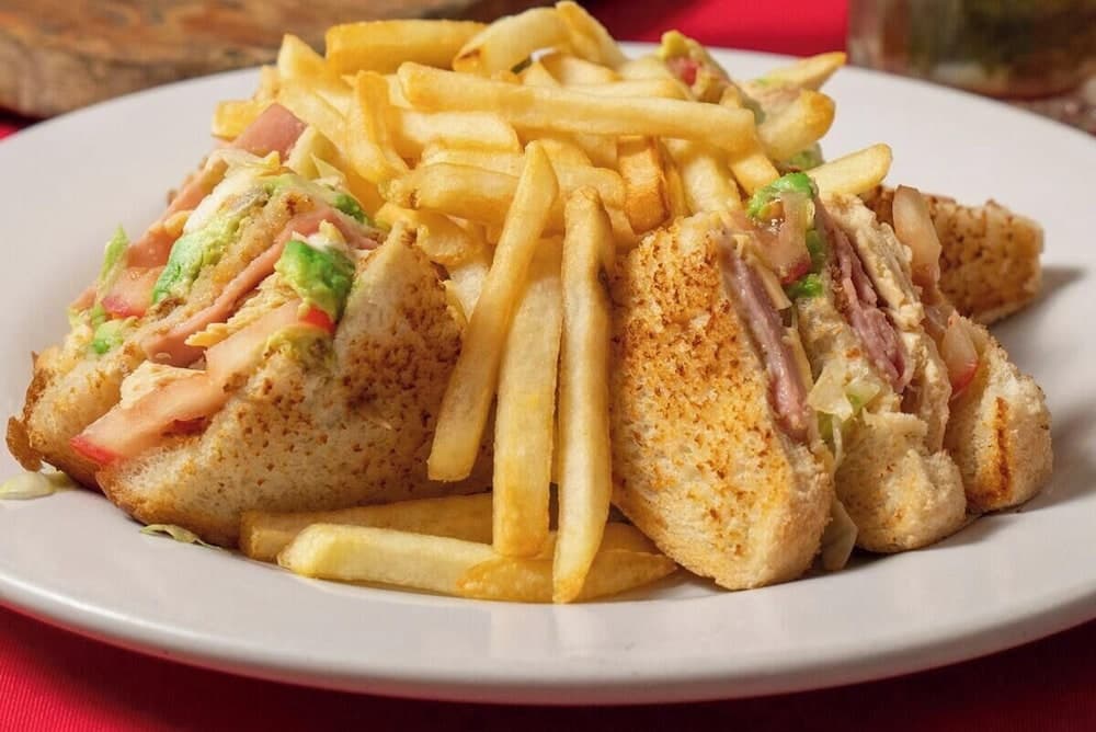 Hotel Hacienda Maria Eugenia Acapulco, Food and drink