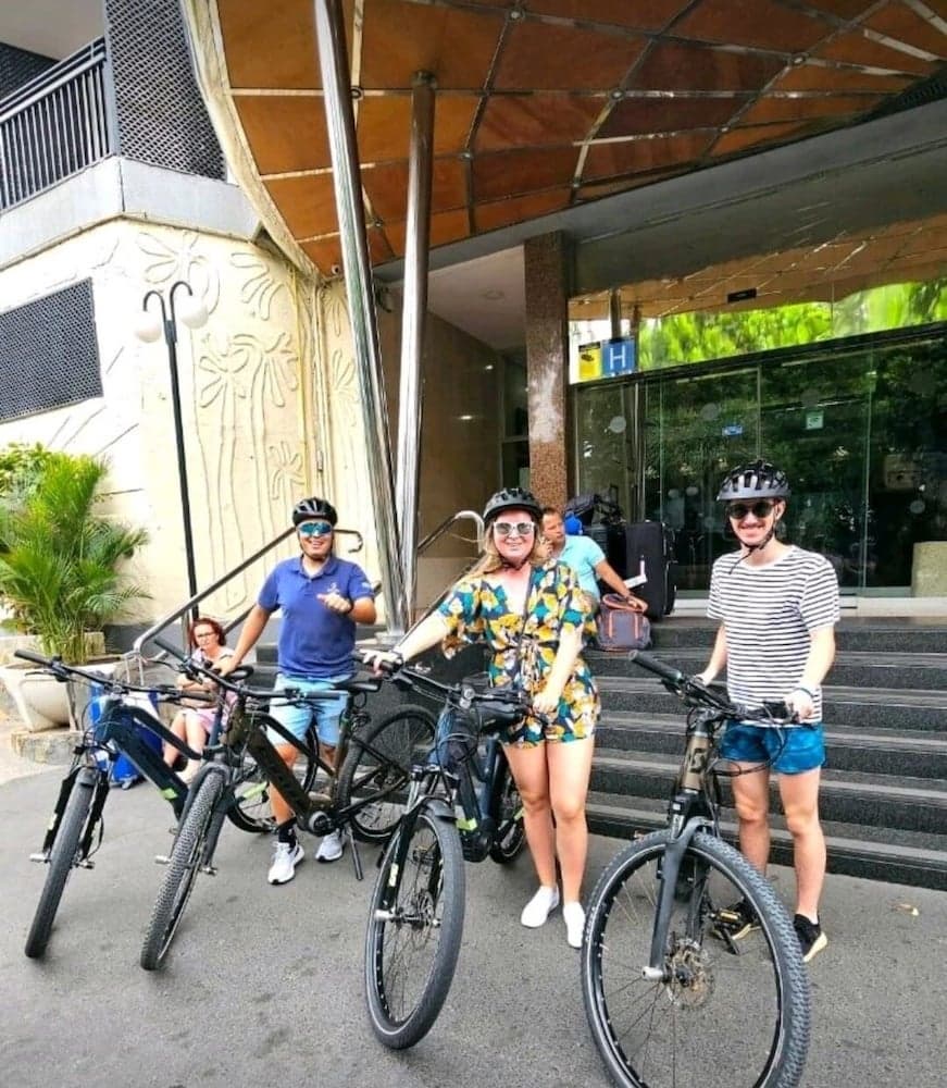 Relaxia Beverly Park, Bicycling