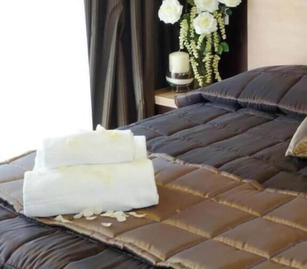 E H ROME AIRPORT, Primary image