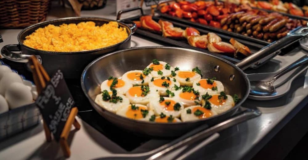 Cosmopolitan Bobycentrum – Czech Leading Hotels, Breakfast meal