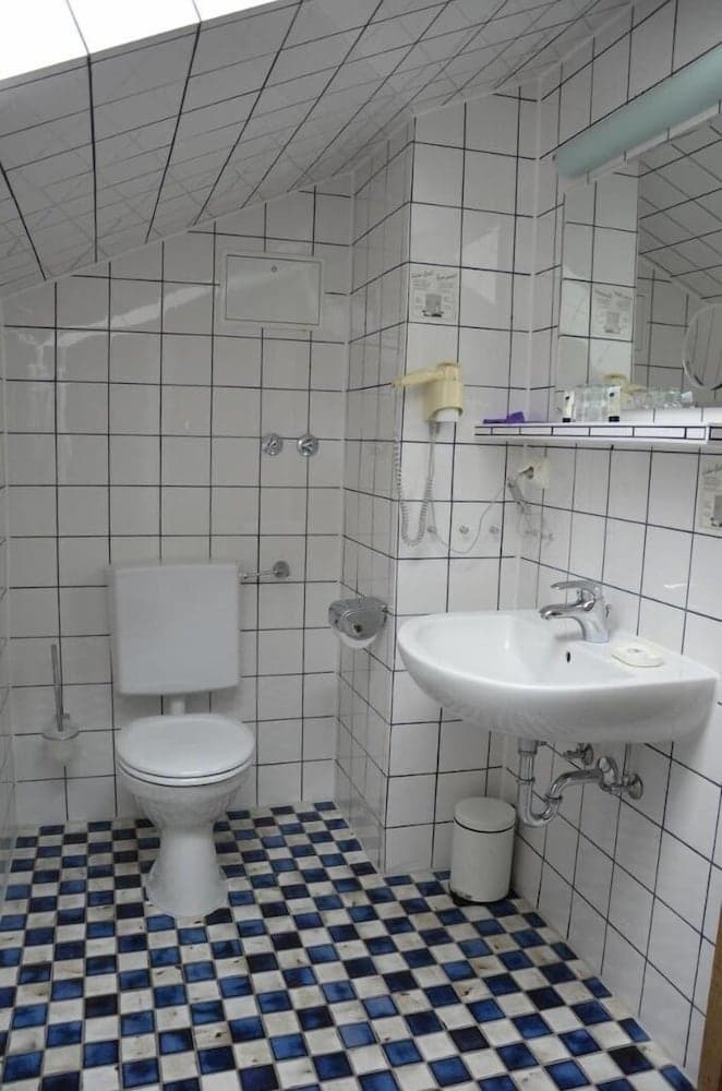 Hotel Haus am Park, Bathroom