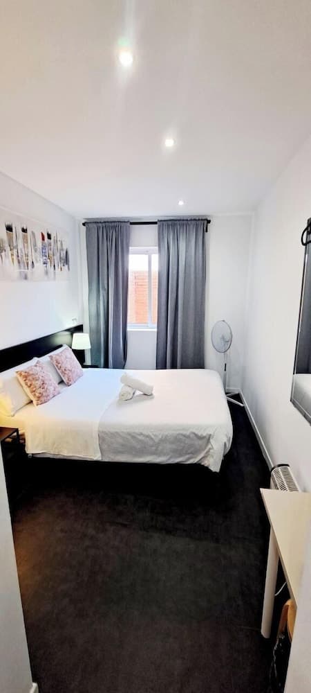 AYZ Sierra de Meira - Auto check-in property, Room