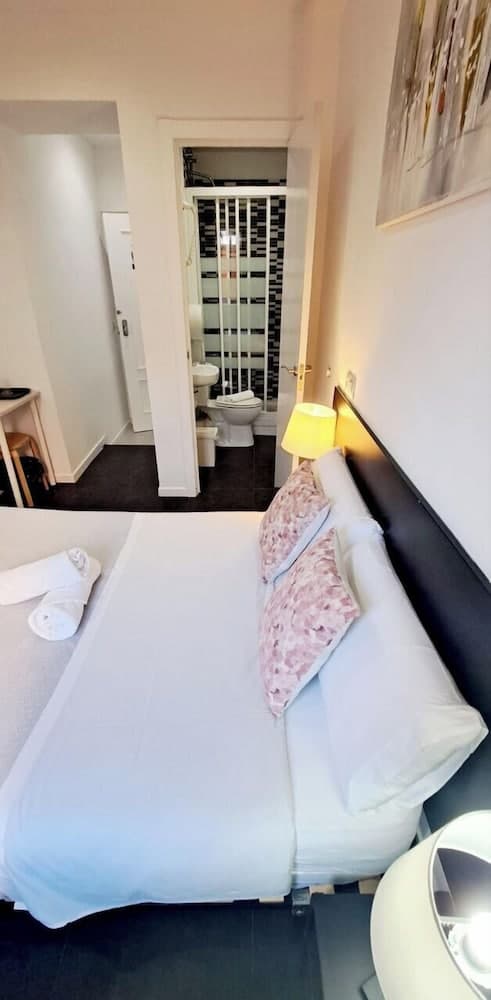 AYZ Sierra de Meira - Auto check-in property, Room