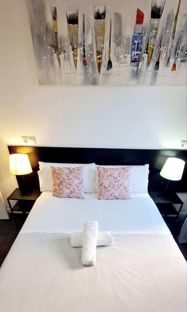 AYZ Sierra de Meira - Auto check-in property, Room