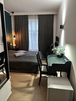 Art Hotel, Room
