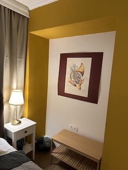 Art Hotel, Room