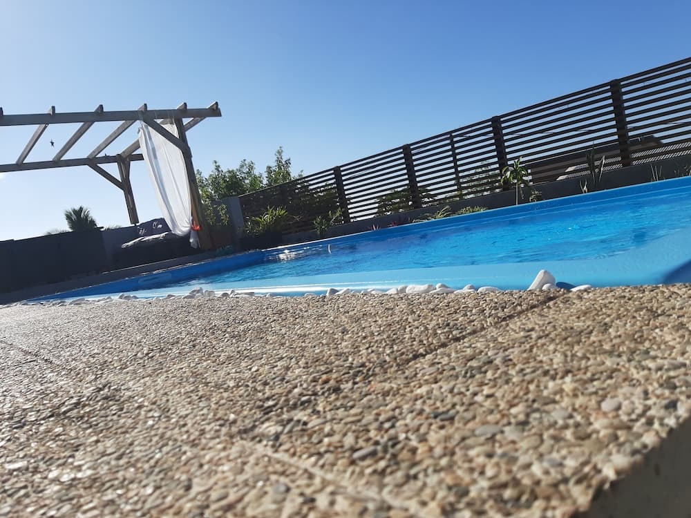 La Kazanou, Outdoor pool