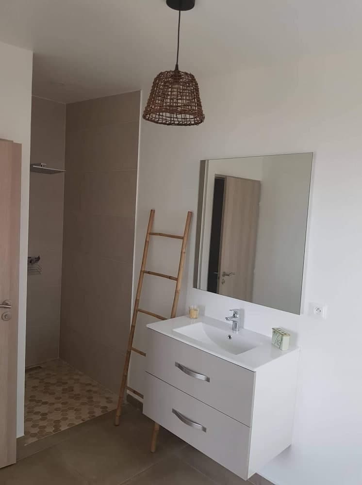 La Kazanou, Bathroom