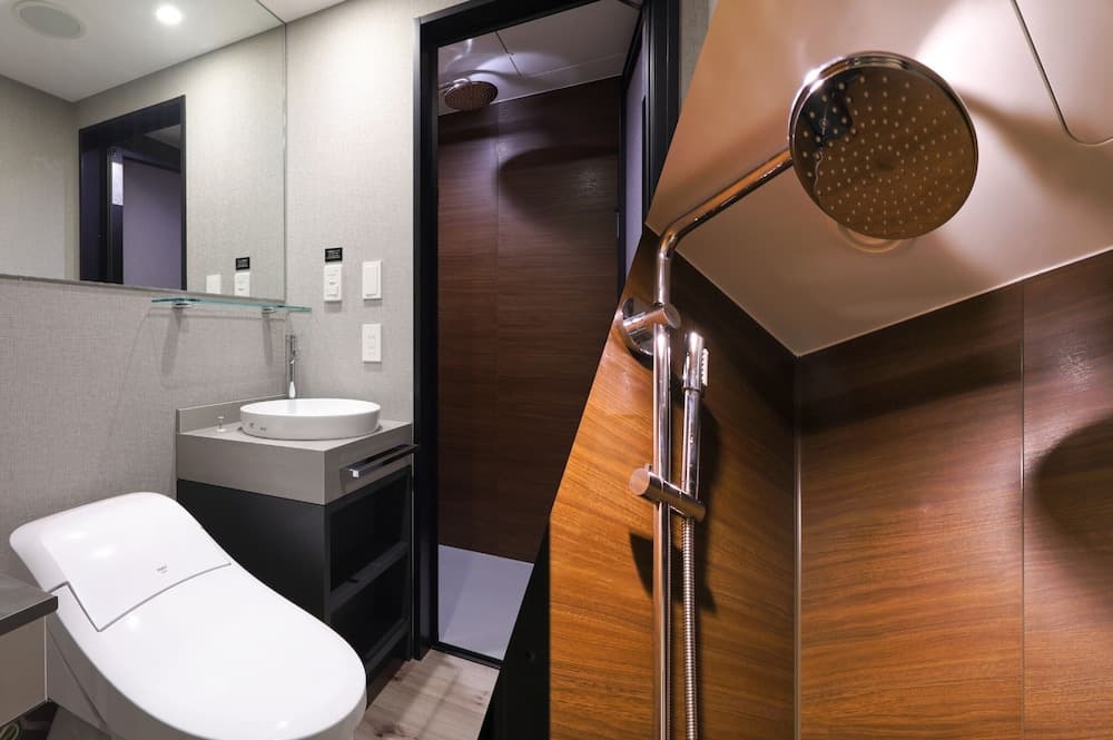 Grids Premium Hotel Osaka Namba, Bathroom