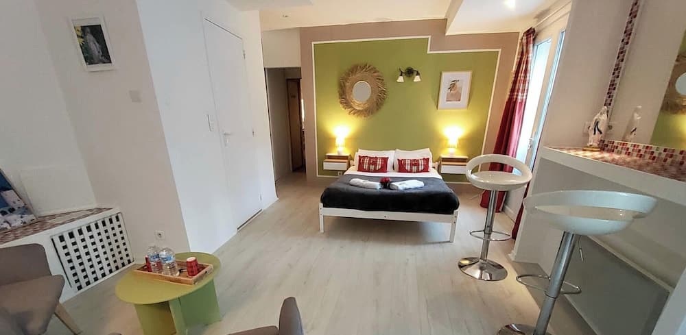 La Residence Au Berceau de Bernadette, Room