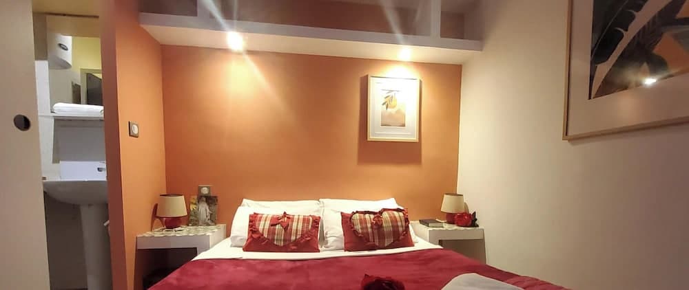 La Residence Au Berceau de Bernadette, Room