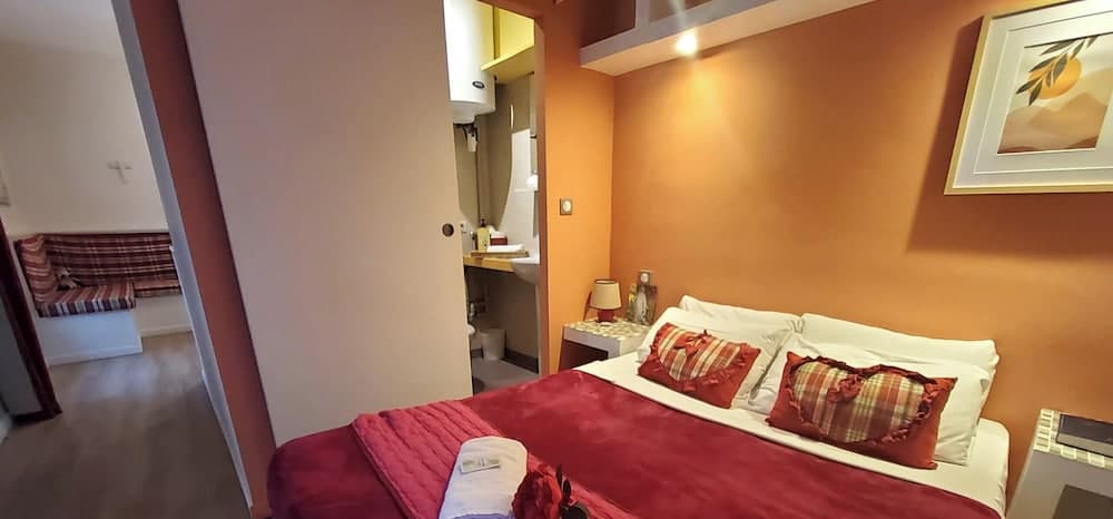 La Residence Au Berceau de Bernadette, Room