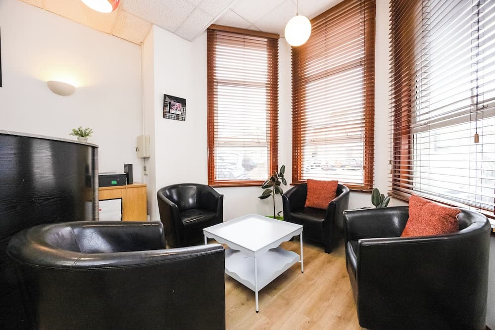 Arinza Hotel, London Ilford, Lobby