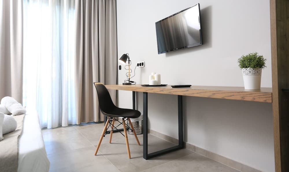 Hotel Tropical, Room