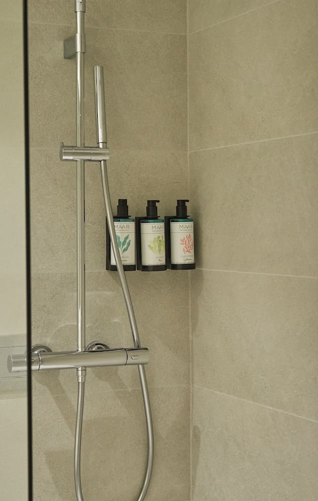 Hotel Almudaina, Bathroom