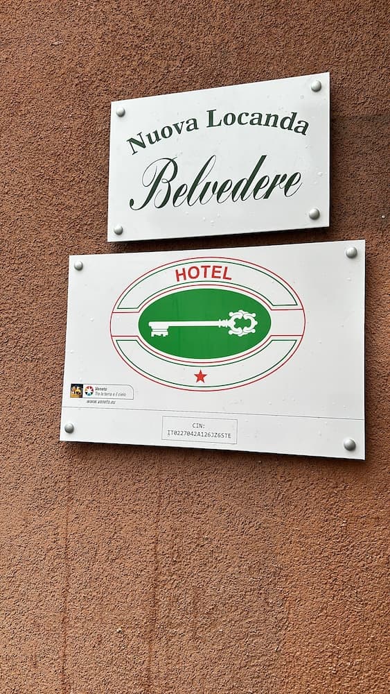 Nuova Locanda Belvedere, Front of property