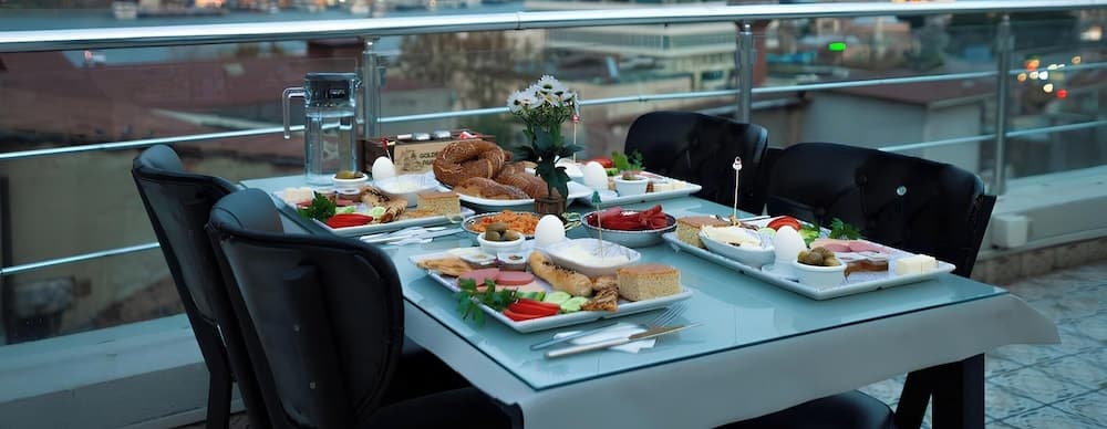 Golden Horn Park Hotel, Primary image