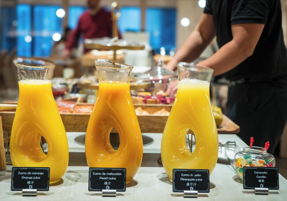 Arcelon Hotel, Breakfast buffet