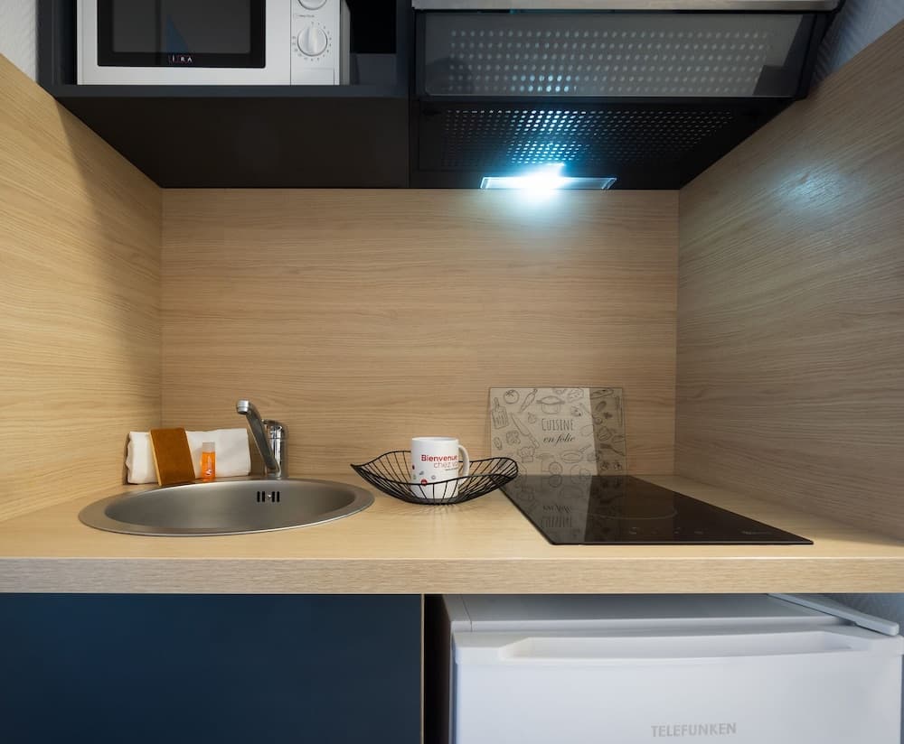 City Residence PARIS SAINT-MAURICE, Private kitchen