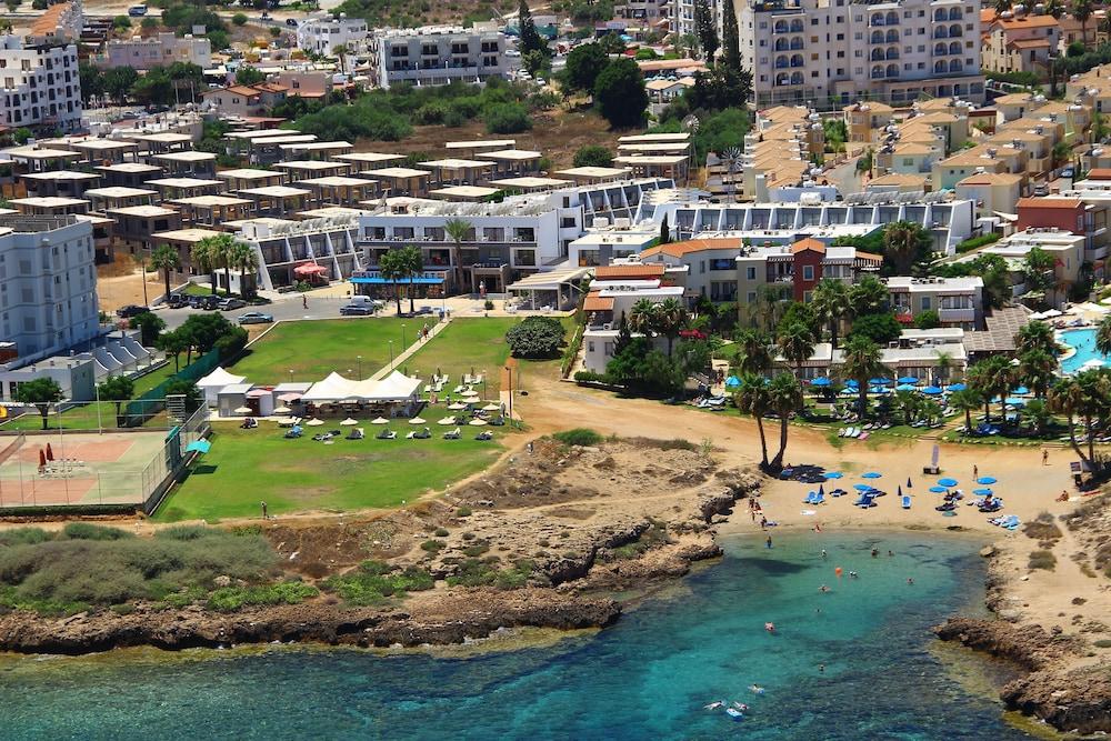 Penelope Beach Hotel Apts, 