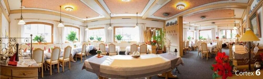 Pfrontener Hof, Dining