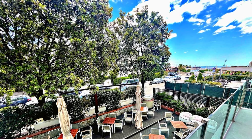 Hotel Ambra, Exterior detail