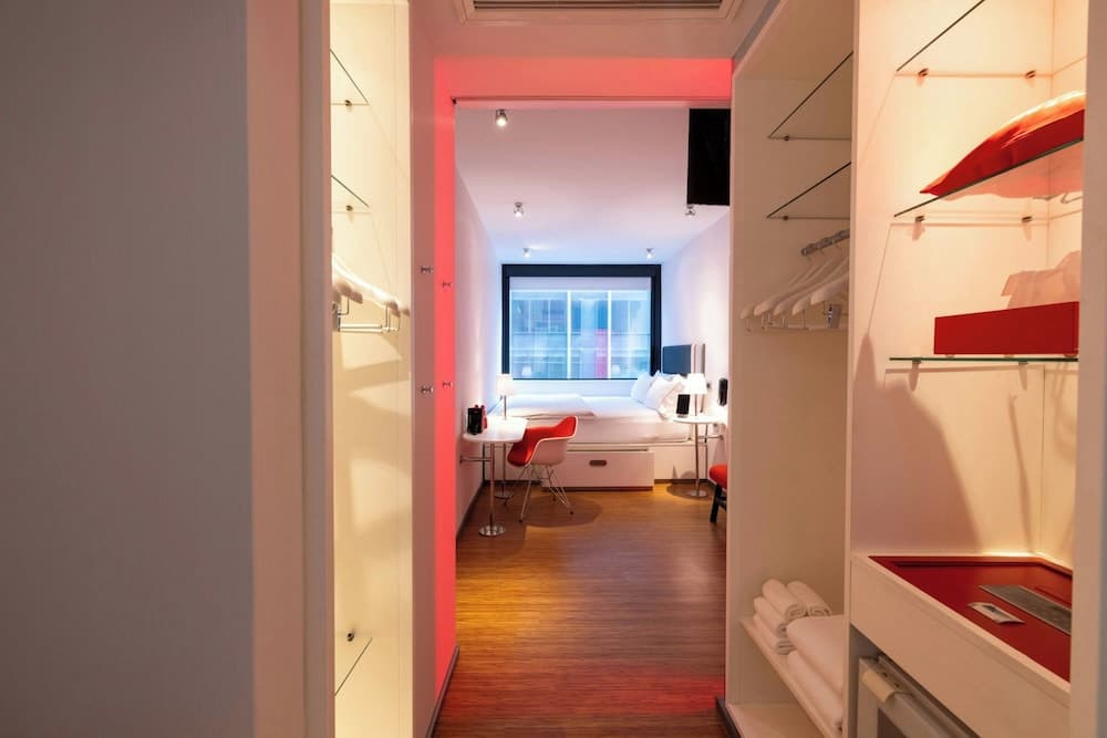 citizenM New York Times Square, Room