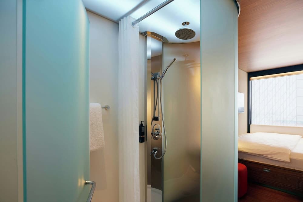 citizenM New York Times Square, Bathroom