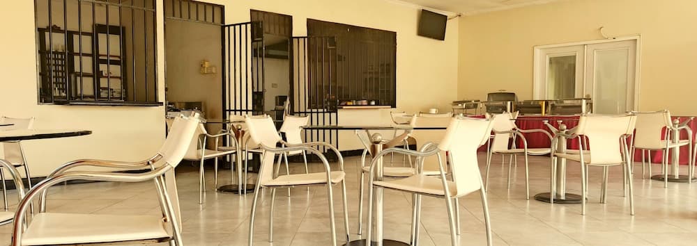 ShaMool Inn Hotel, Restaurant