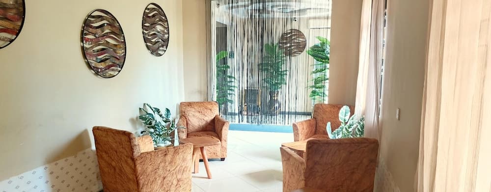 ShaMool Inn Hotel, Reception