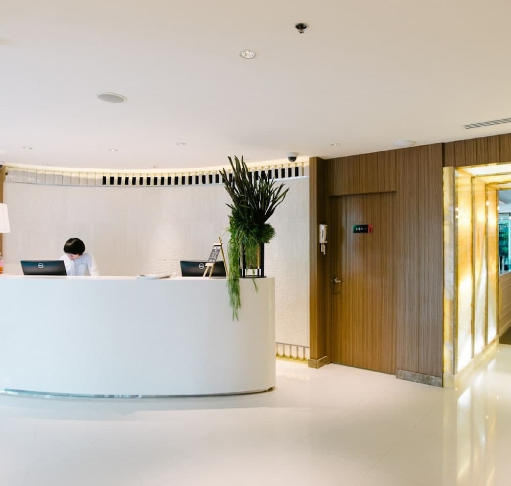 Citrus Sukhumvit 11 Bangkok by Compass Hospitality, Reception